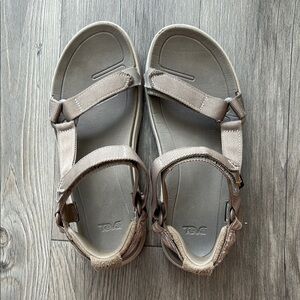 Women’s Teva Sandals sz 7